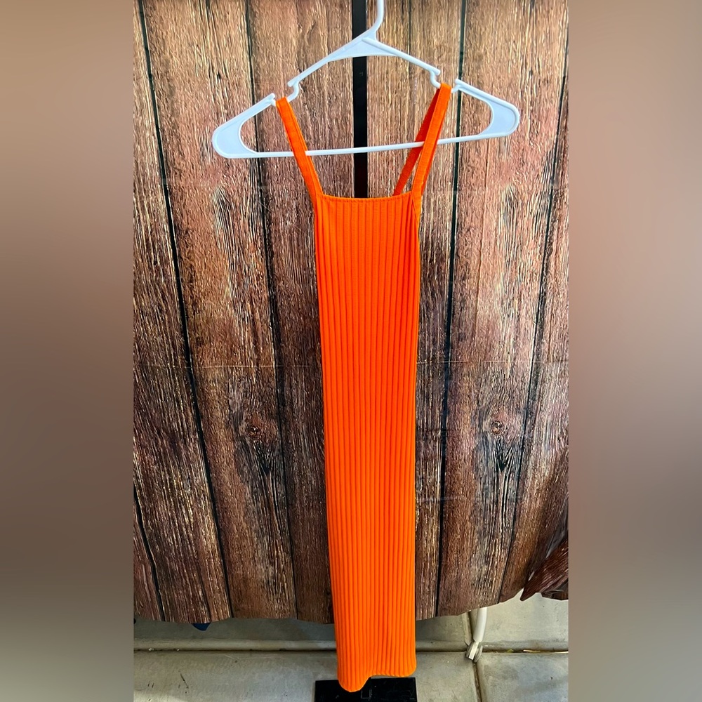 NWOT Zara Ribbed MIDI Dress